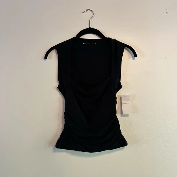 Abercrombie & Fitch Ava black top - Picture 2 of 5